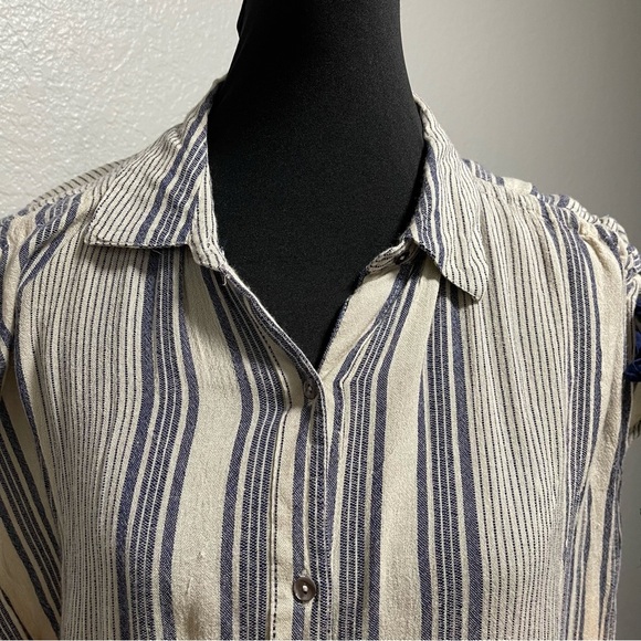 Free People Womens Baby Blues Button Down Size MEDIUM - Picture 3 of 8